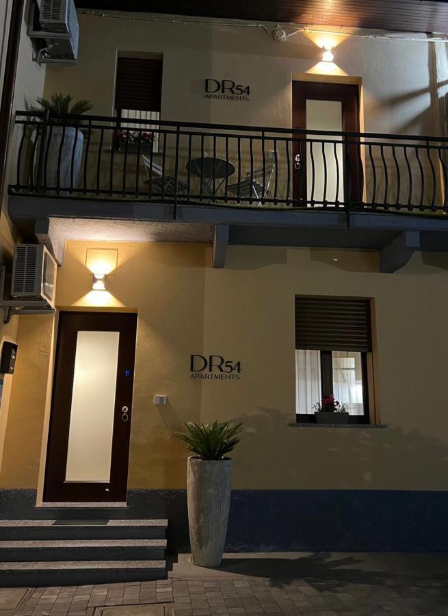 Dr54 Apartments Ро Екстериор снимка