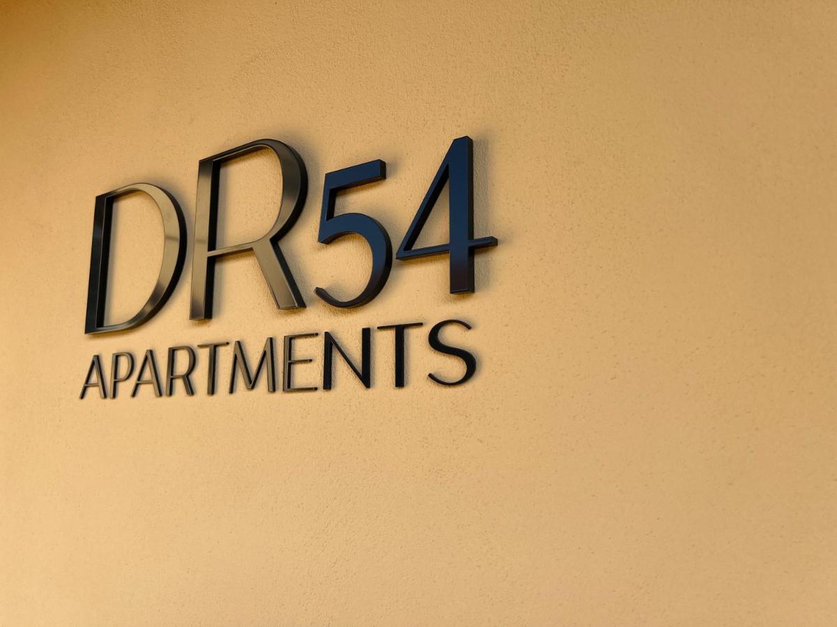 Dr54 Apartments Ро Екстериор снимка